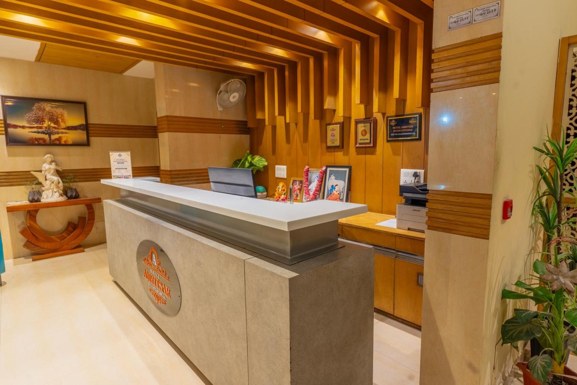 Hotel Amritsar International 2 Min Walk From Amritsar Bus Stand Ngoại thất bức ảnh